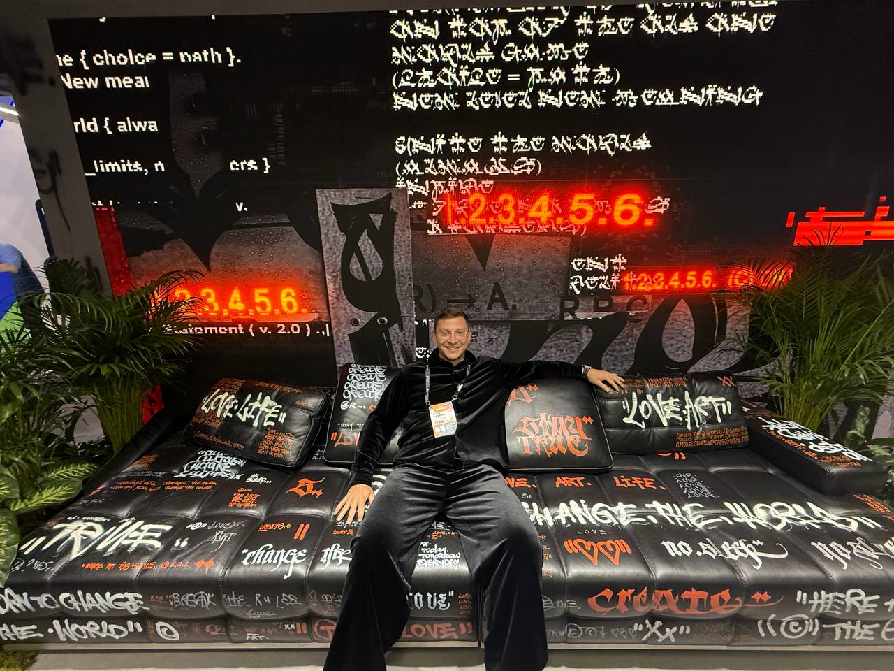 «Telegram — это мастхэв для всего, что связано с маркетингом», — Антон Хоменок о Telegram-трафике, развитии собственного бизнеса и построении личного бренда 4 «Telegram — это мастхэв для всего, что связано с маркетингом», — Антон Хоменок о Telegram-трафике, развитии собственного бизнеса и построении личного бренда
