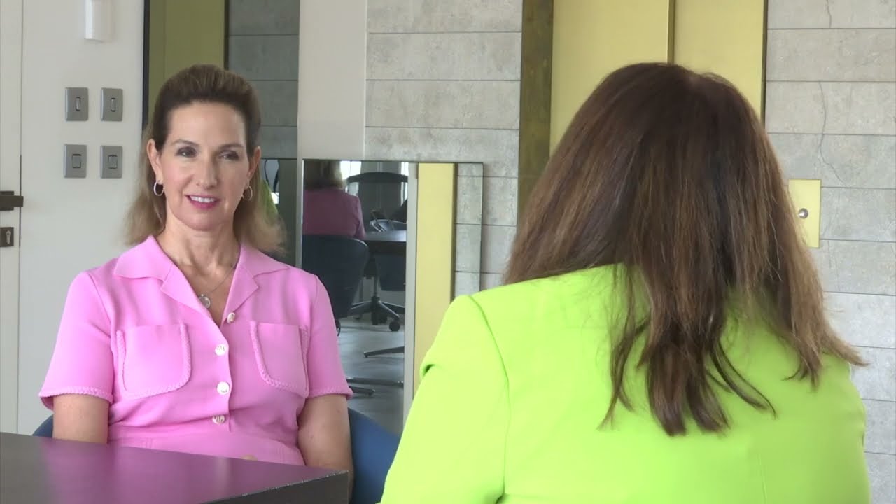 История Рут Парасоль: от «Секса по телефону» до PartyPoker и миллиардного состояния